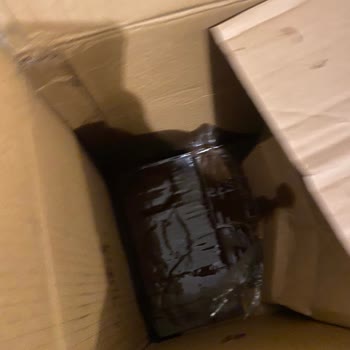 Yurtiçi Kargo Motor Yağı Patlamış ve Kutunun İçine Sızmış Şekilde Tarafıma Ulaştı