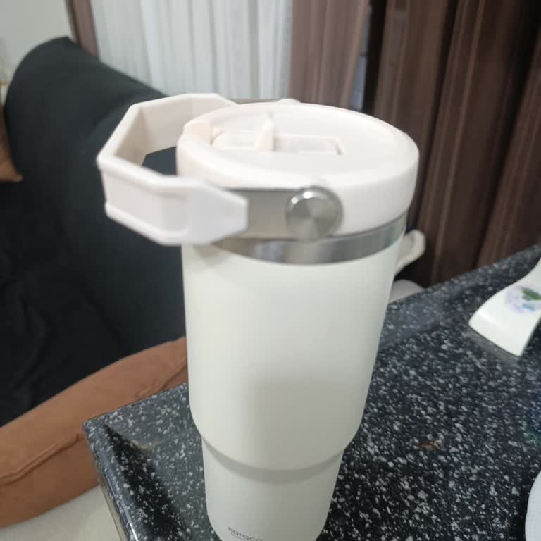 Karaca Termosun Pipetiyle Su İçmek İmkansız!