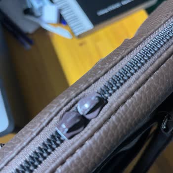 Kısa Sürede Yıpranan Çanta Ve Yetersiz Satış Sonrası Destek