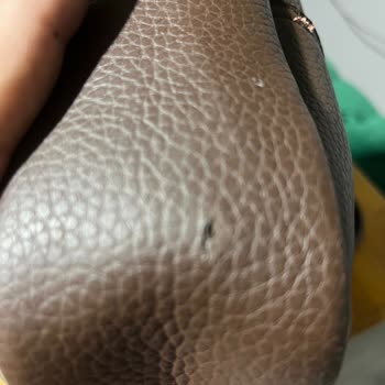 Kısa Sürede Yıpranan Çanta Ve Yetersiz Satış Sonrası Destek