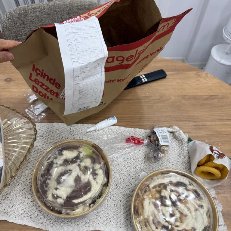 Usta Dönerci Eksik Ürün Ve İletişim Sorunu: Ayranlar Teslim Edilmedi