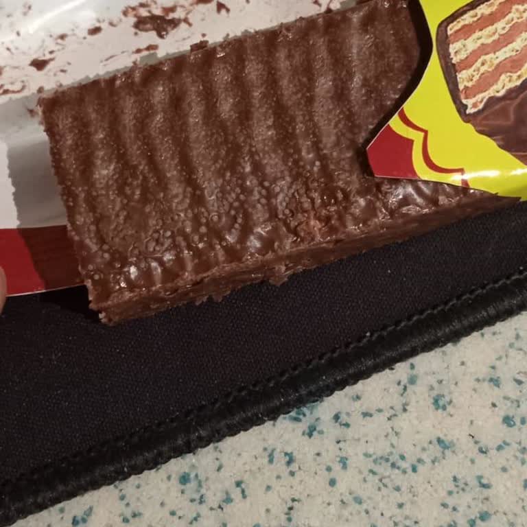 Bozuk Ve Yabancı Maddeli Gofret Güvenimi Sarsıyor