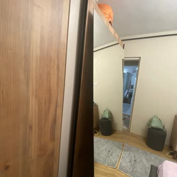 Aynası Düşen Dolapta Güvenlik Sorunu Ve Kalıcı Çözüm Talebi