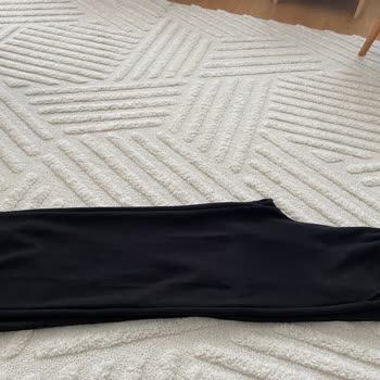 İlk Kullanımda Tüylenen Ve Çekme Yapan Eşofmana Kullanıcı Hatası Denmesi Mağdur Etti