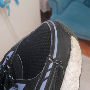 Lumberjack Ayakkabıda Tekrarlayan Yırtılma Ve Olumsuz İnceleme Süreci