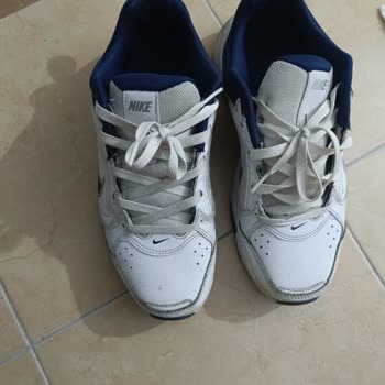 Nike Spor Ayakkabıda Tabanından Gelen Sürekli Ses Ve Mağaza İlgisizliği