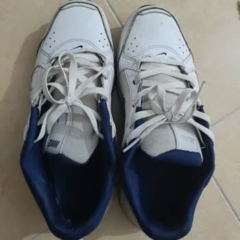 Nike Spor Ayakkabıda Tabanından Gelen Sürekli Ses Ve Mağaza İlgisizliği