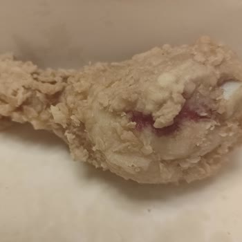 Çiğ Tavuk Ve Geciken Servis Nedeniyle Sağlık Riski Ve Mağduriyet