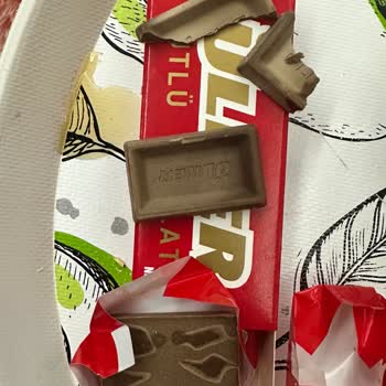 Aldığım Çikolatada Tekrar Eden Beyaz Tabaka Sorunu Moralimi Bozdu