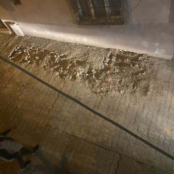 Onarımın Gecikmesi Nedeniyle Sokakta Toz Ve Park Sorunu Yaşıyoruz