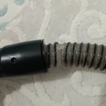 Kiwi Home Dördüncü Kullanımda Hortumunun Durup Dururken Yırtıldığını Ve Koptuğunu Fark Ettim