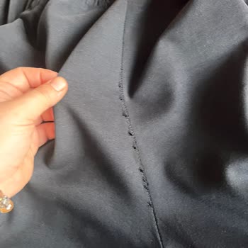 Zehra Uçar Aldığım Eşofman Takımında Dikiş Hatası Ve Satıcının Olumsuz Yaklaşımı