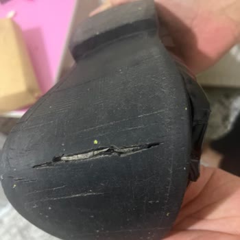 8 Ayda Bozulan Ayakkabım Kullanıcı Hatası Denilerek Reddedildi