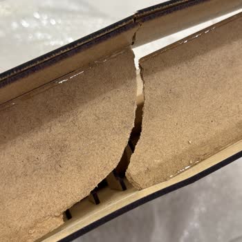 Zeyrek Kutu Kırık Gelen Tesbih Panosuna İade Reddi ve Sorumluluk Alınmıyor