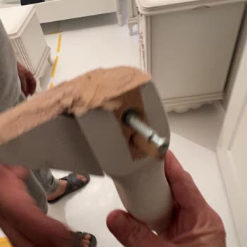 Kırık Ve Hatalı Mobilyalar, 3 Yıldır Çözülmeyen Sorun