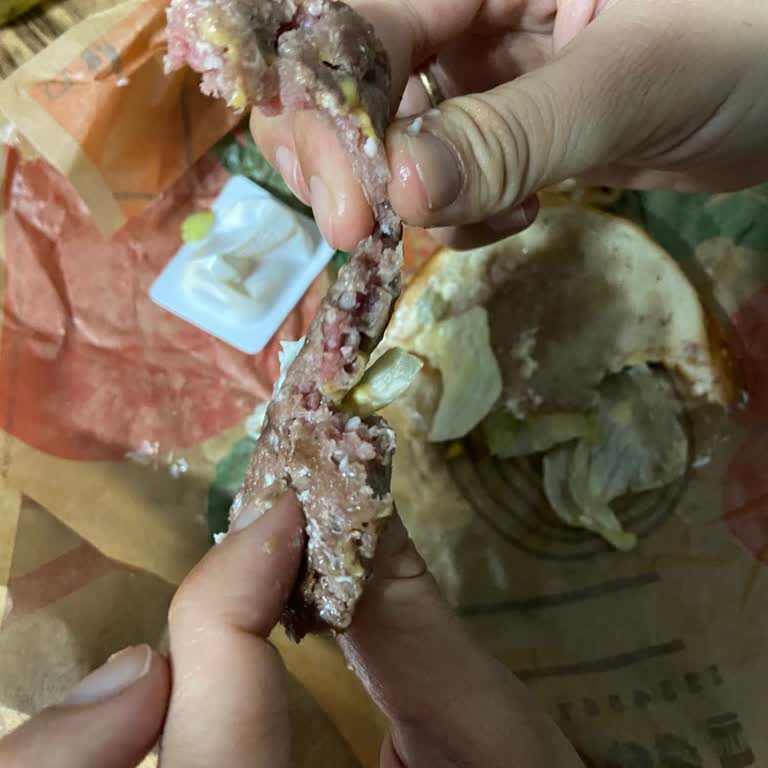 Burger King Siparişimde Çiğ Köfte Sorunu Ve Sağlık Riski