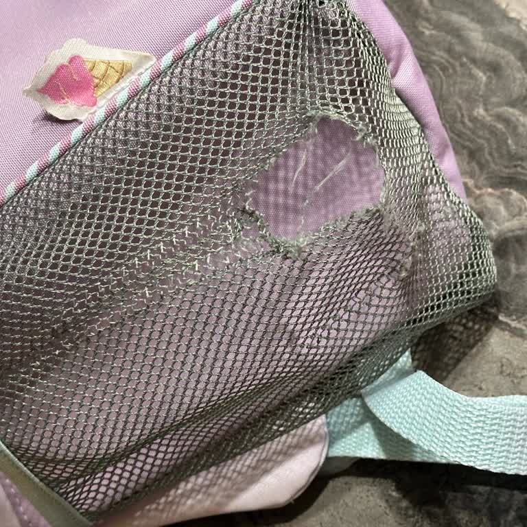 Kısa Sürede Deforme Olan Okul Çantası İçin Çözüm Bulunmuyor