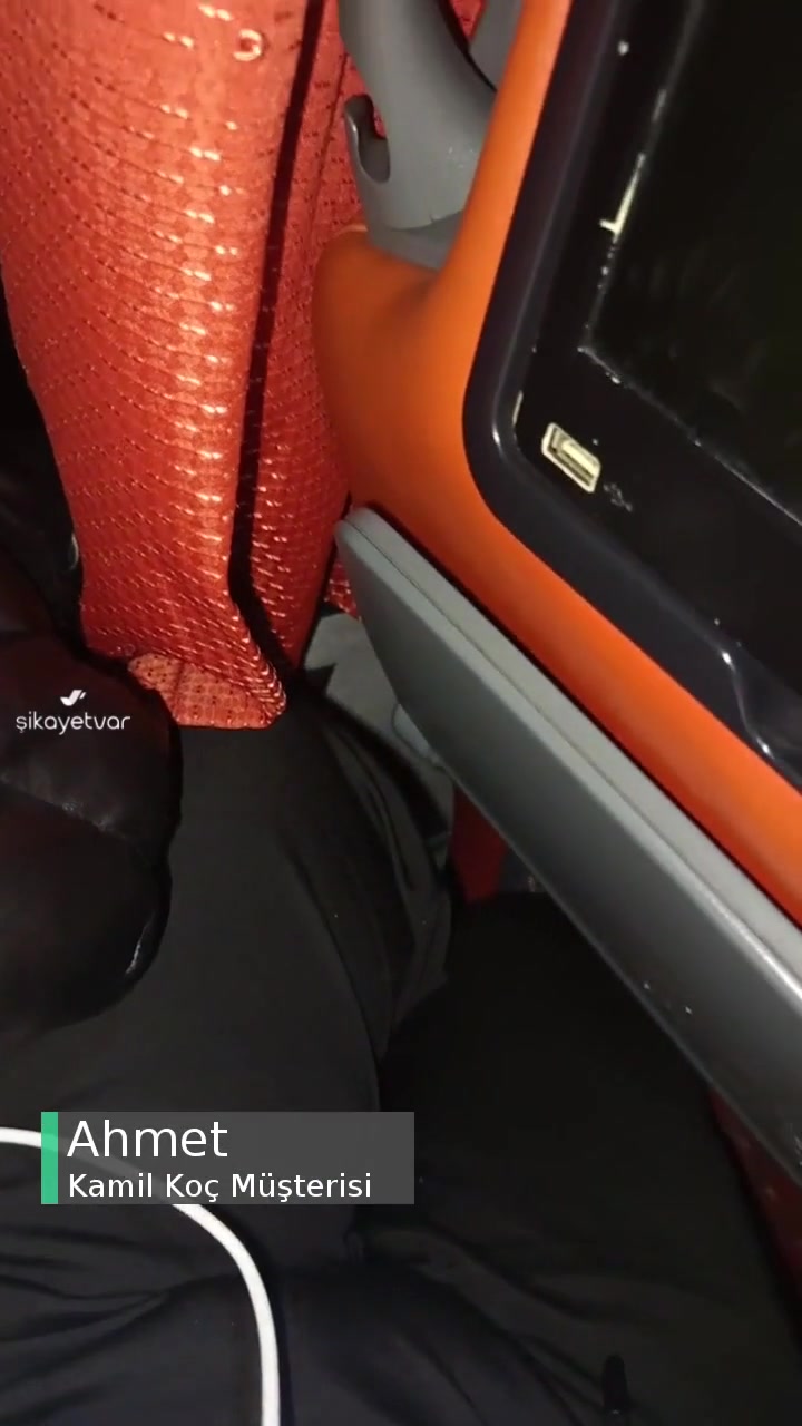 Kamil Koç Koltuk Araları Dar! videonun kapak resmi
