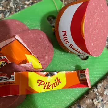 Beşler Salamda Çıkan Siyah Cisim Ailemi Endişelendirdi