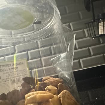 Çağdaş Marketler Kuruyemişte Böceklenme Sorunu Ve Para İadesi Talebi