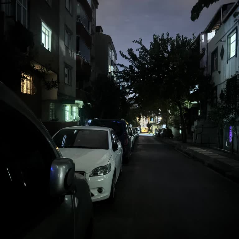 Sokak Lambalarının Yanmaması Mahallede Güvenlik Endişesi Yaratıyor