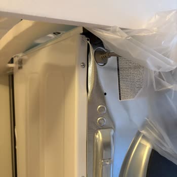 LG W4W8BVKKWHM Washer-Dryer Delivered Damaged And Refund Delayed