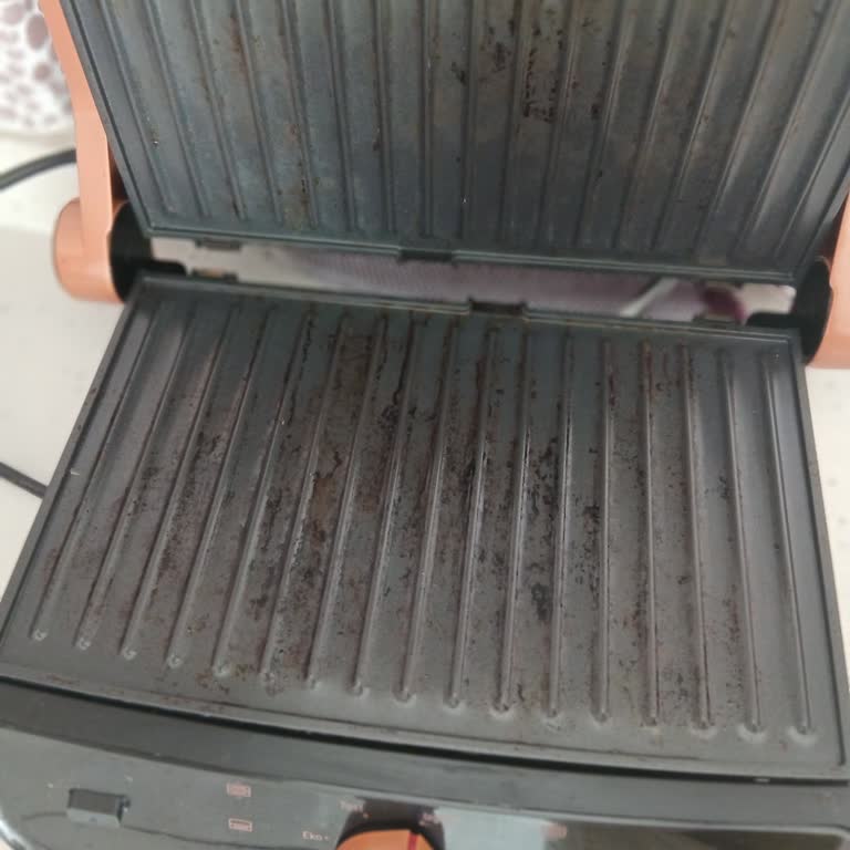 Tost Makinesi Sürekli Ekmek Yakıyor, Servis Ve Müşteri Hizmetleri Çözüm Sunmuyor