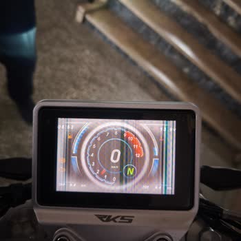 Sıfır Alınan RKS RS 400 Motosiklette Süregelen Ekran Ve Antifriz Kaçağı Sorunu