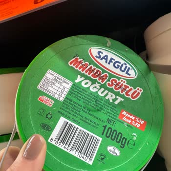 Hakmar'da Son Kullanma Tarihi Geçmiş Ürünlerin Rafta Satılması Halk Sağlığını Tehdit Ediyor