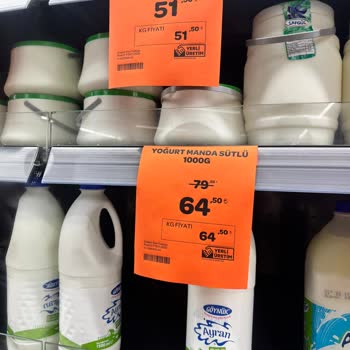 Hakmar'da Son Kullanma Tarihi Geçmiş Ürünlerin Rafta Satılması Halk Sağlığını Tehdit Ediyor