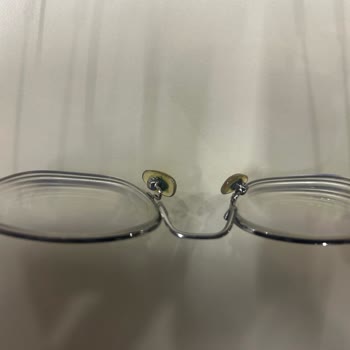 Atasun'dan Aldığım Gözlük Sürekli Lekeli Ve Garanti Sorunu Yaşıyorum