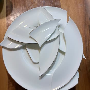 Kırık Gelen Yemek Takımı İçin Eksik Parçalar Gönderilmiyor