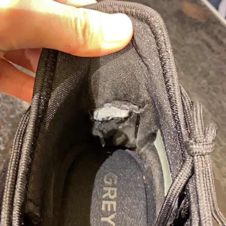 Ayakkabının Kısa Sürede Bozulması Ve Garanti Sürecinde Çözüm Sunulmaması