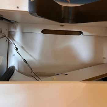 Kırık Ve Eksik Teslim Edilen Lavabo Dolabına Çözüm Bekliyorum