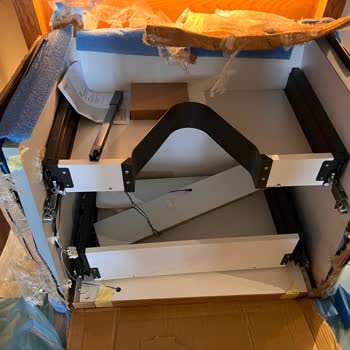 Kırık Ve Eksik Teslim Edilen Lavabo Dolabına Çözüm Bekliyorum