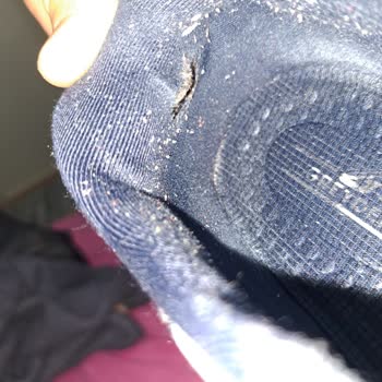 Kısa Sürede Yırtılan Ayakkabıya Ret Ve İlgisiz Yaklaşım