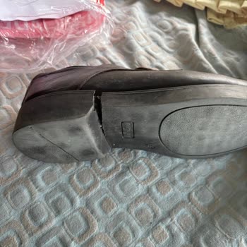 Kısa Sürede Tabanı Yarılmış Ayakkabı İçin Değişim Veya İade Talebi