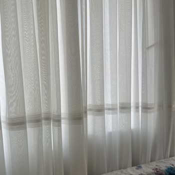 Öz Uğur Halı Mobilya Perdede Ciddi Şekilde Deforme Ve Dikim Hatası