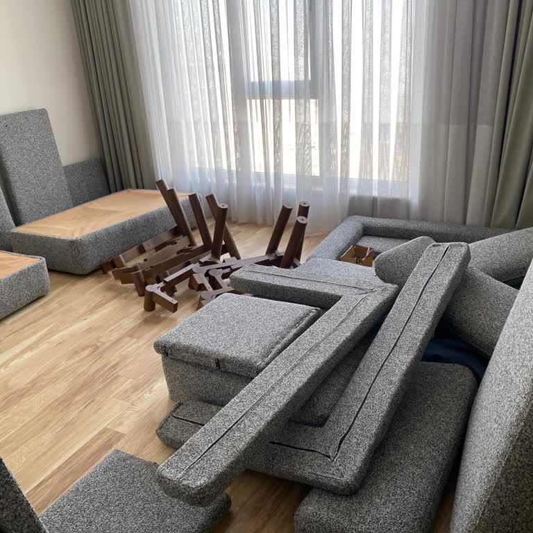 Teslim Edilen Koltuklar Kurulmadan Bırakıldı, Evde Mağduriyet Yaşıyorum