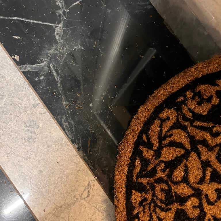 Yeni Alınan Paspas Tüy Döküyor Ve Kayıyor Güvenlik Riski Oluşturuyor