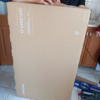 Kırık Televizyonumun Değişimi İçin Günlerdir Bekletiliyorum