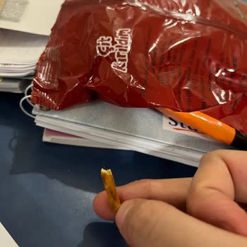 Çubuk Krakerin İçinden Kıl Çıkması Hijyen Endişesi Yarattı