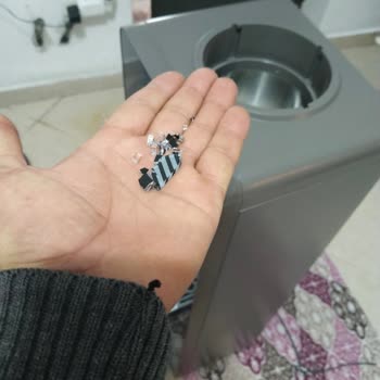 Servisten Dönen Su Sebilinde Cam Kırıkları Ve Musluk Arızası Ailemi Riske Attı