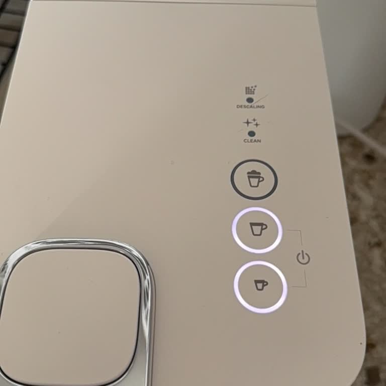 Defalarca Servise Gönderilen Kahve Makinemde Sorun Çözülmüyor, Mağduriyetim Sürüyor