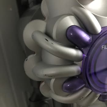Dyson V8 Süpürgede Soyulma Ve Performans Kaybı, Müşteri Hizmetlerine Ulaşılamıyor