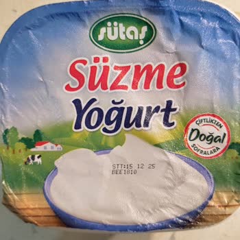 Son Kullanma Tarihi Geçmemiş Sütaş Yoğurtta Küf Sorunu
