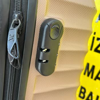 Buzlu Turizm Yolculuğunda Valizim Hasar Gördü, Mağduriyetim Giderilmiyor