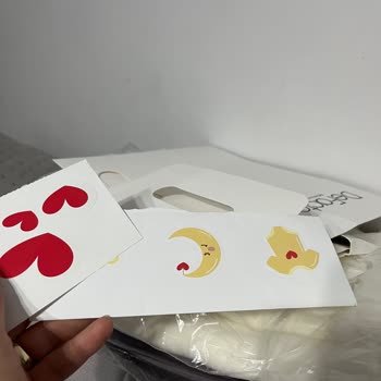 DeFacto'dan Aldığım Hediye Paketi Hasarlı Geldi, Ücret İadesi Talep Ediyorum