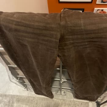 Yeni Alınan Pantolonun İlk Yıkamada Renginin Solması Hayal Kırıklığı Yarattı