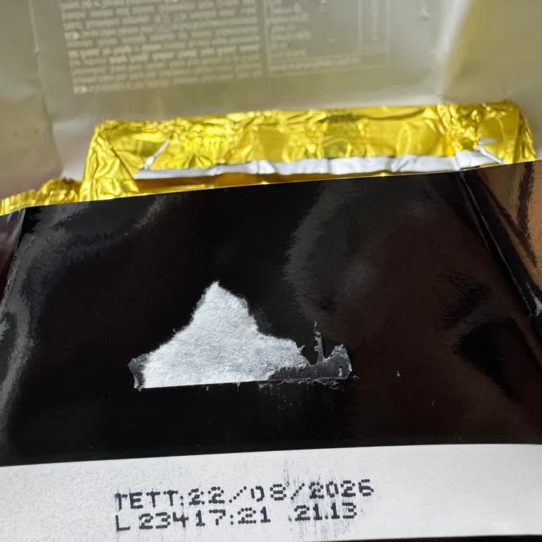 Eti Bitter %70 Çikolatalarda Tekrarlayan Küf Tadına Karşı Sağlık Ve Güven Endişesi